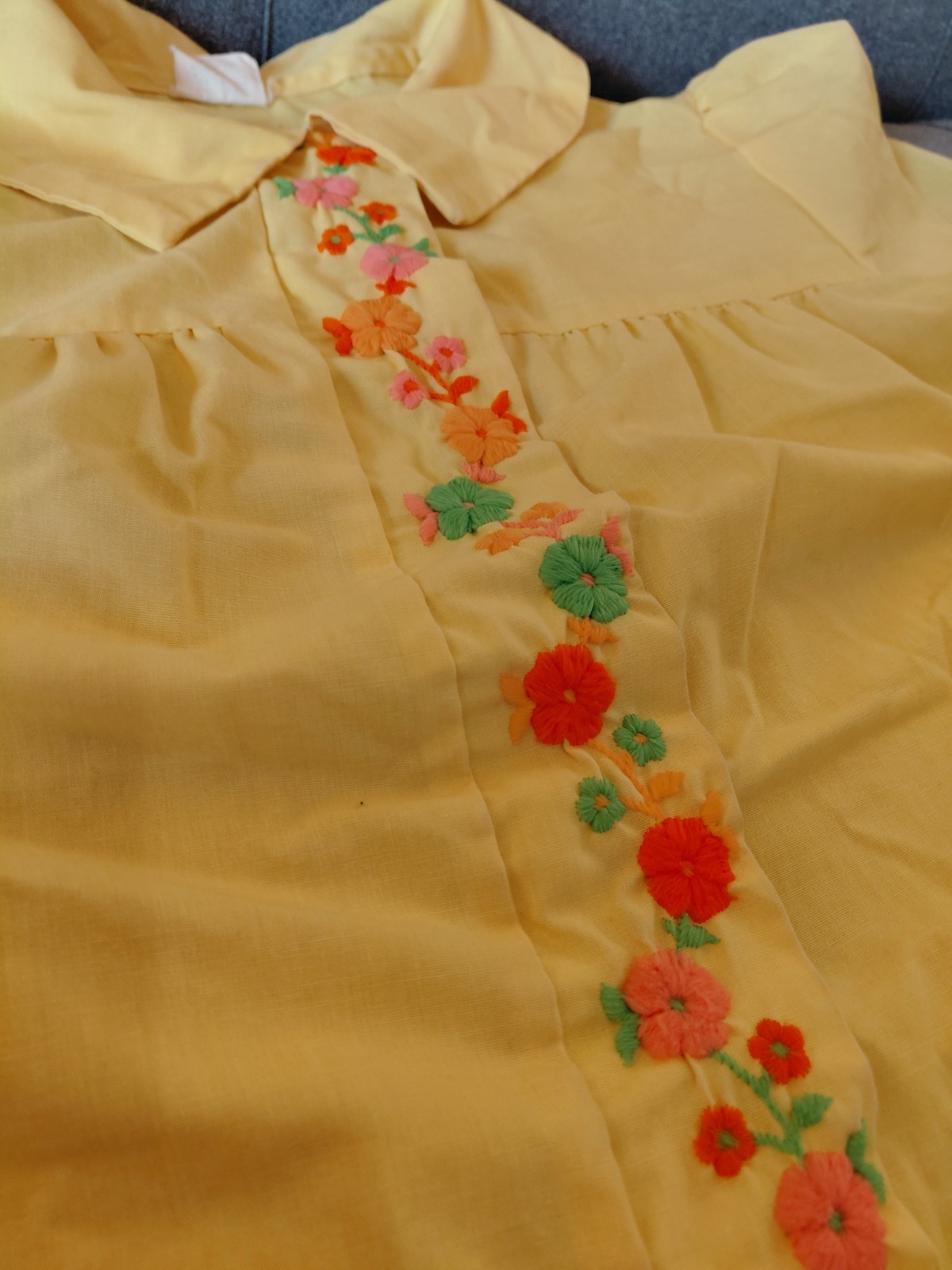 Vintage 1970s Yellow Cotton House Dress Bright Flower Embroidered Size Large