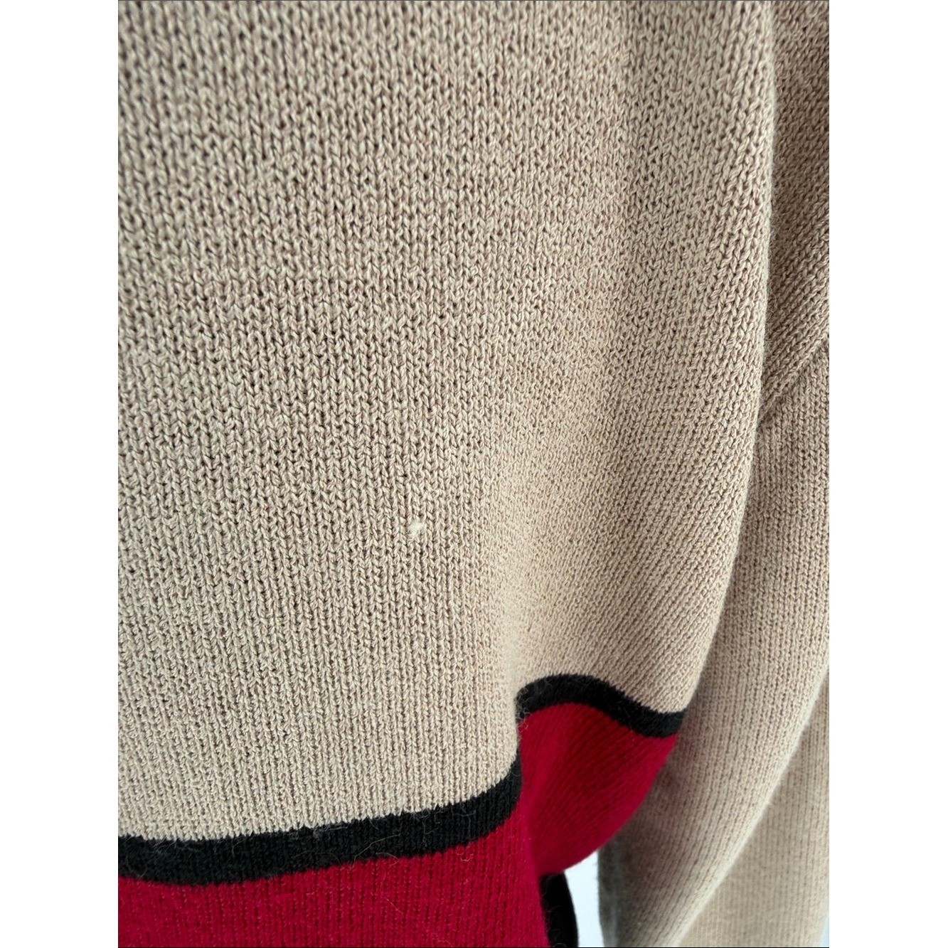 Vintage San Remo by Laura Knits – Beige, Red & Black Colorblock Zip Cardigan