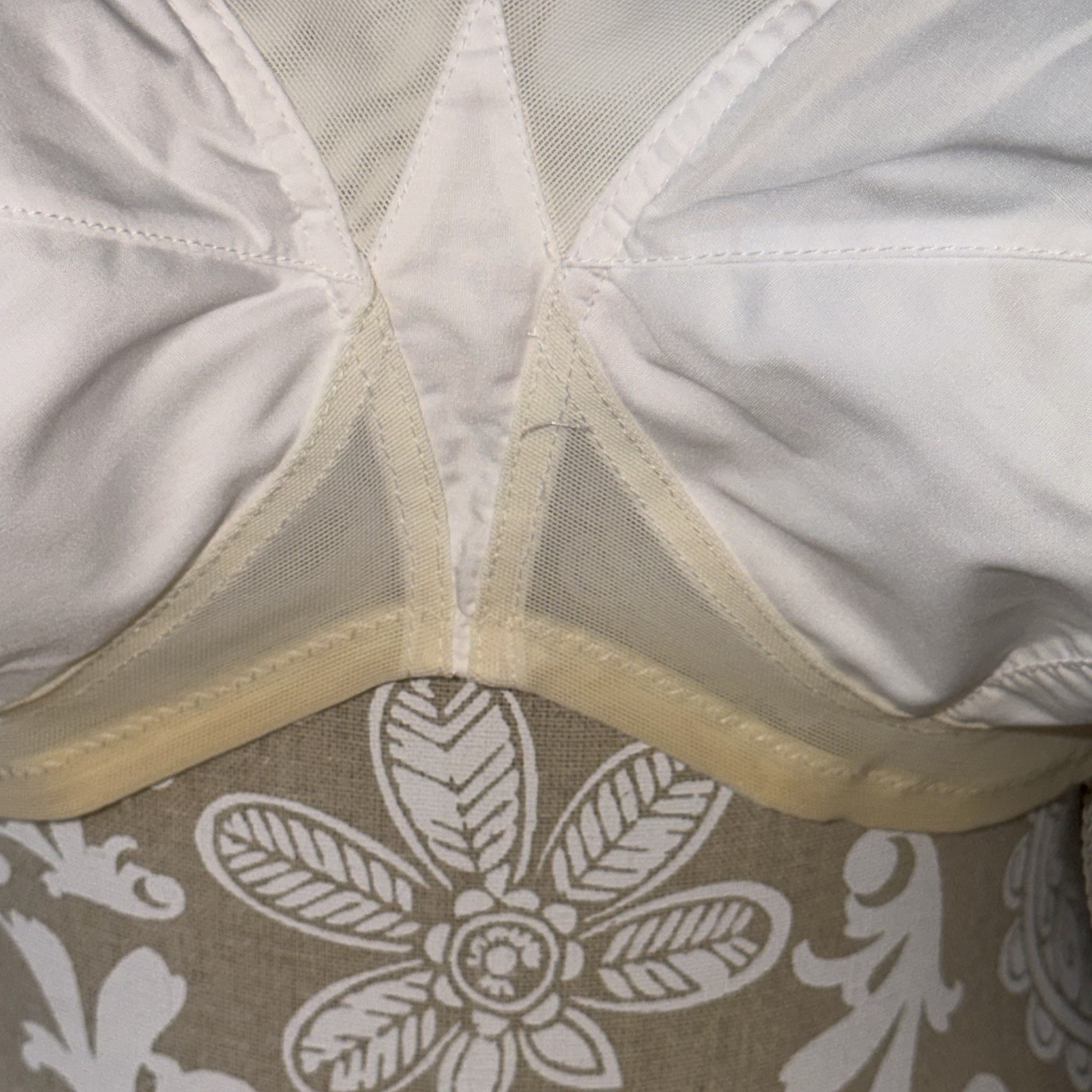 Vintage Playtex Exquisite Form Bullet Bra / 40C White / Style 532 Wireless