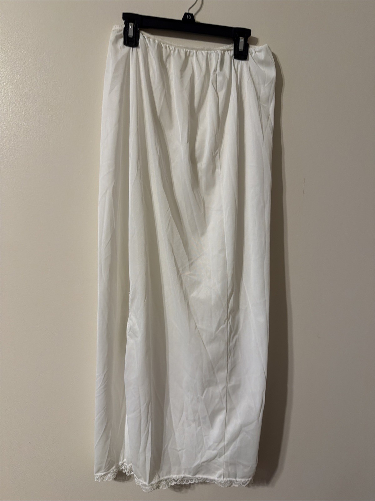 Pinehurst Slip Vintage White 35” Lace Hem Side Slit #5484 Large 100% Nylon