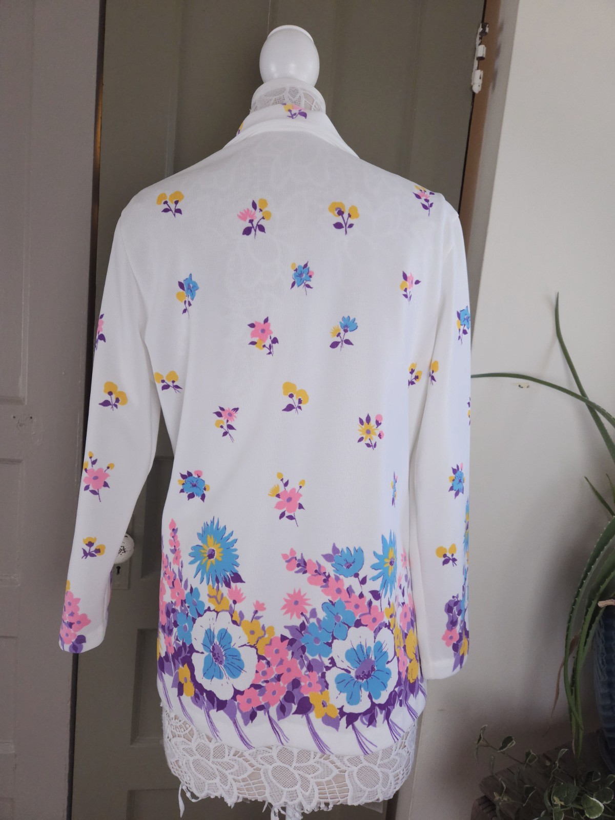 Smartique Vintage 1960s Double Knit Polyester Point Collar Top Mod Medium