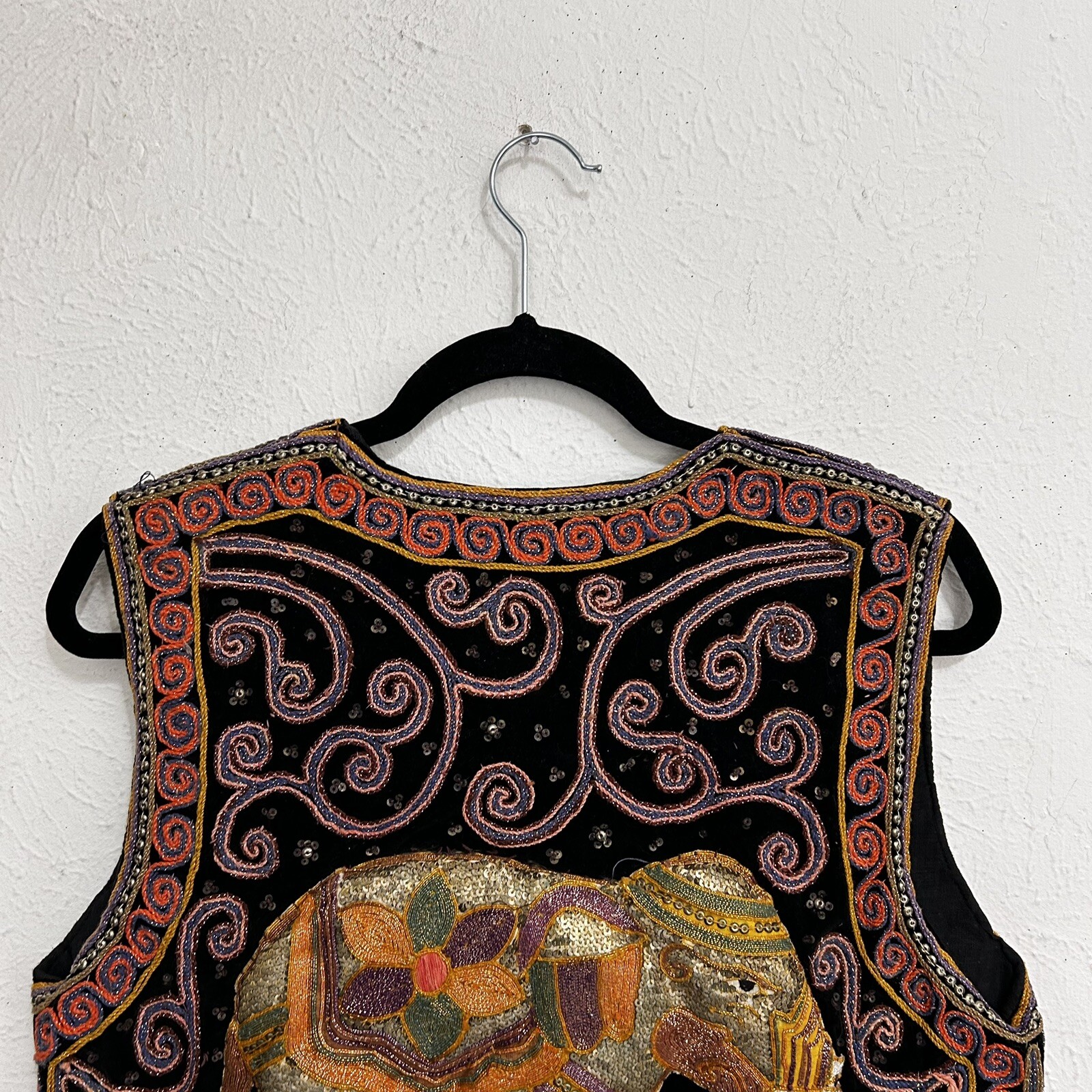 VTG Hippie Opulent Beaded Embroidered Tribal India Vest Puffed 3-D Elephants M
