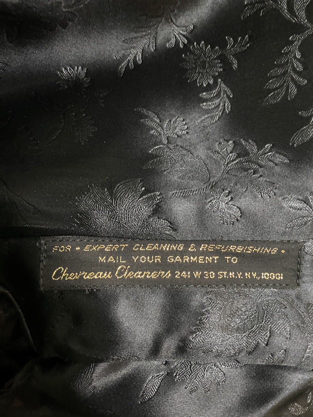 Neiman Marcus vintage black broadtale by Lou Nierenberg fits like a medium large