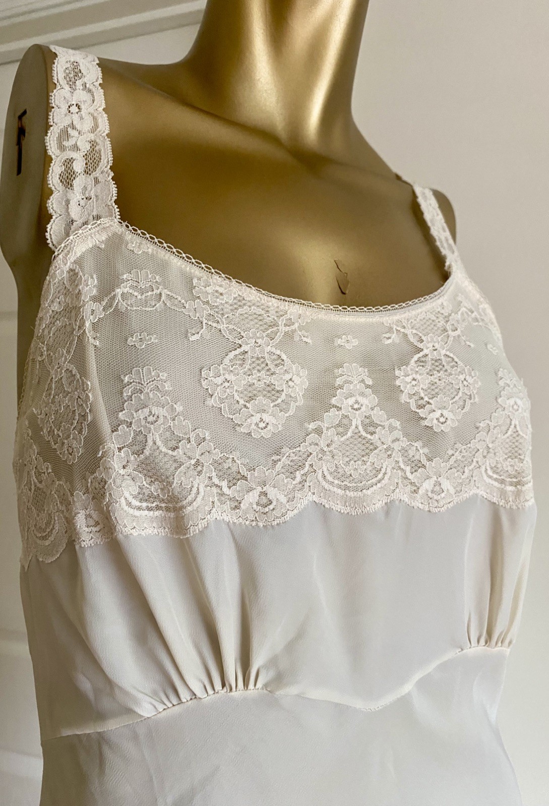 Vintage 60s Lace Trimmed Slip Dress Lady Lynne Volup 38-40 Bust XL Opaque Pin up