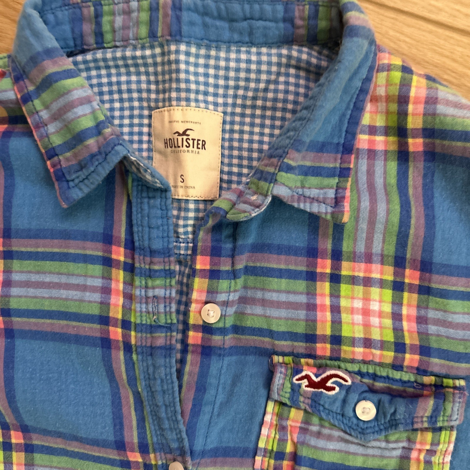 VTG Y2K Hollister Button down Plaid gingham colorful Embroidered logo Sz Small
