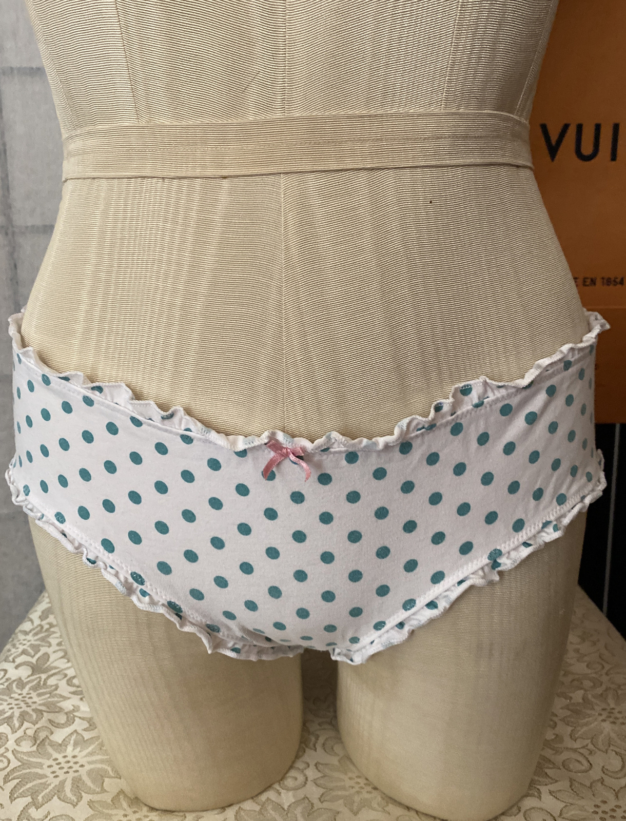 Aerie NOS/NWT-D/VTG Y2K Adorable Polka-Dot Frilly Scrunch Bikini Panty JR Wom L