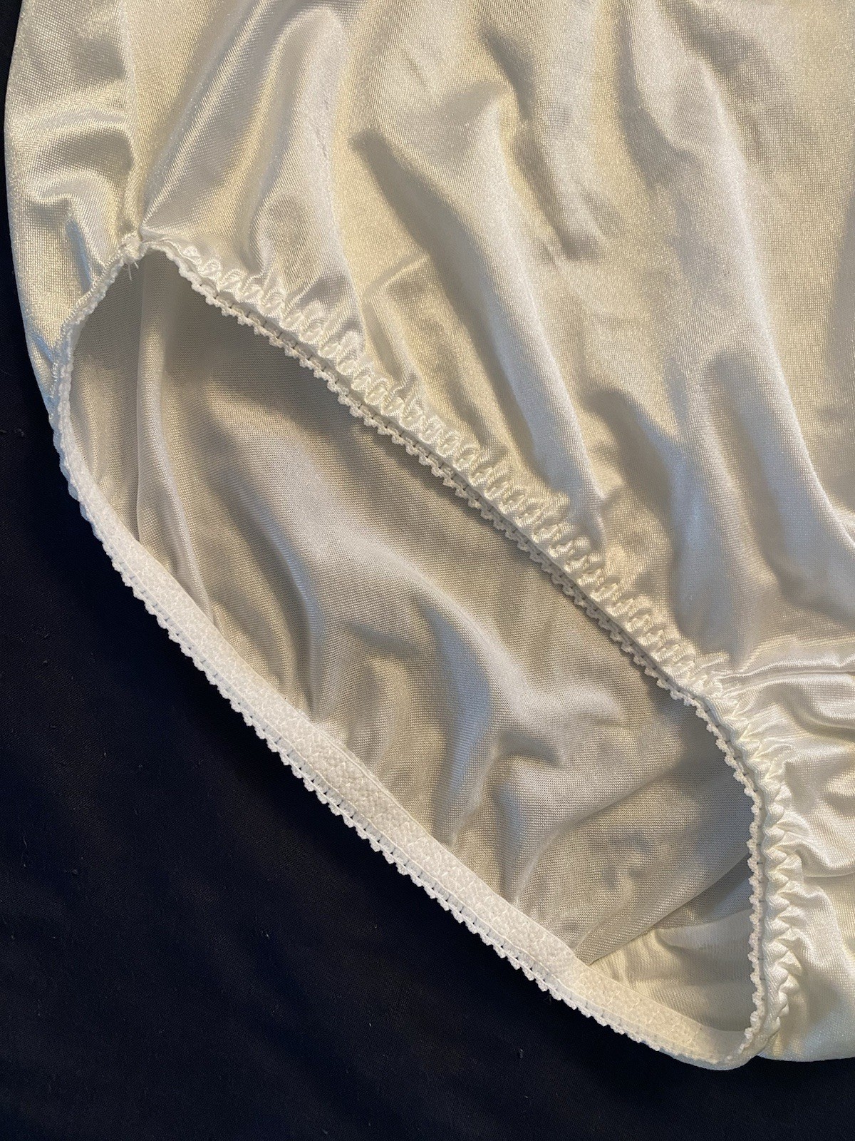 VASSARETTE 3XL White Undershapers Hi Cut Brief Satin Nylon Panties Light Control
