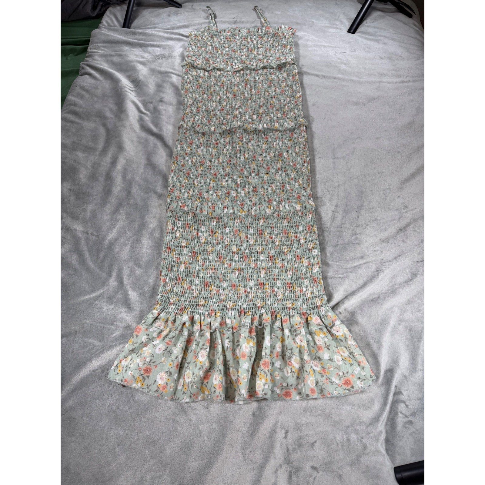 Mable Smocked Floral Midi Dress Size Small Green Ruffle Cottagecore Romantic