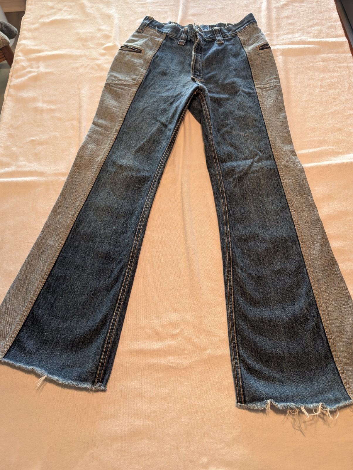 Vintage 1970s Lee Bell Bottoms Flare Denim Jeans Talon Zipper Made In USA 30×29