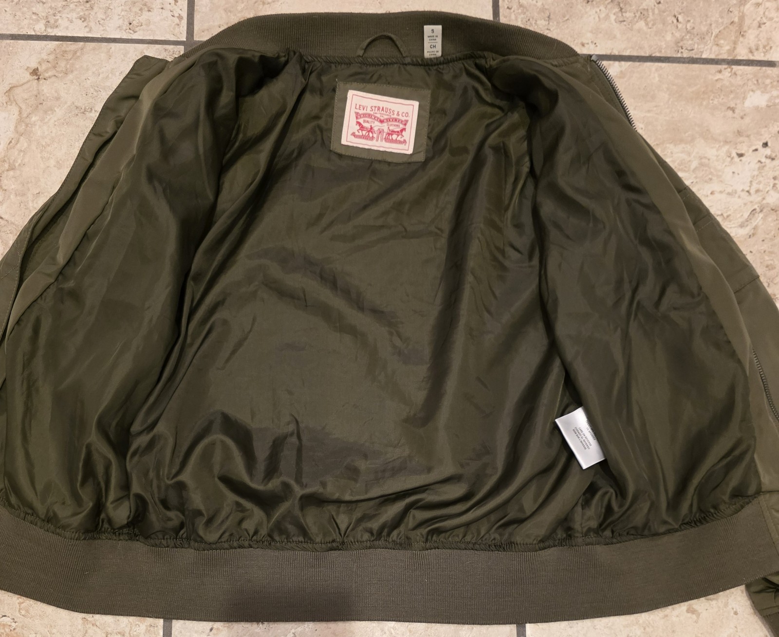 NWOT LEVI&rsquo;S Lightweight Bomber Utility Jacket Olive Green Size Small