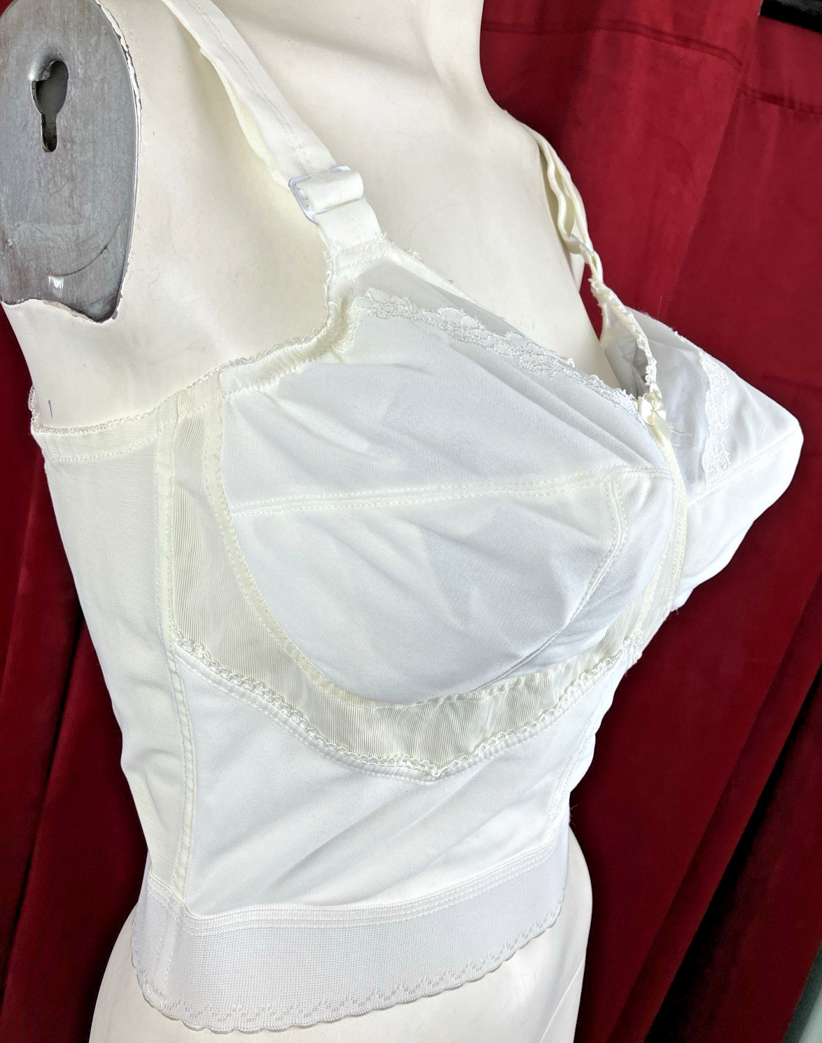 44 B C Vintage Goddess Long Line Bra Pinup Sissy Pointy Bullet