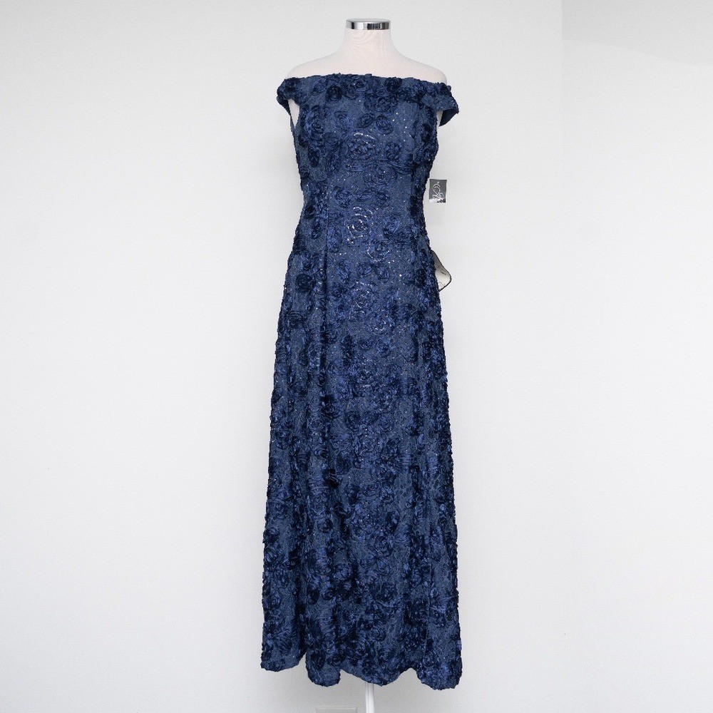 Alex Evenings – Off-The-Shoulder Sequined Lace Gown