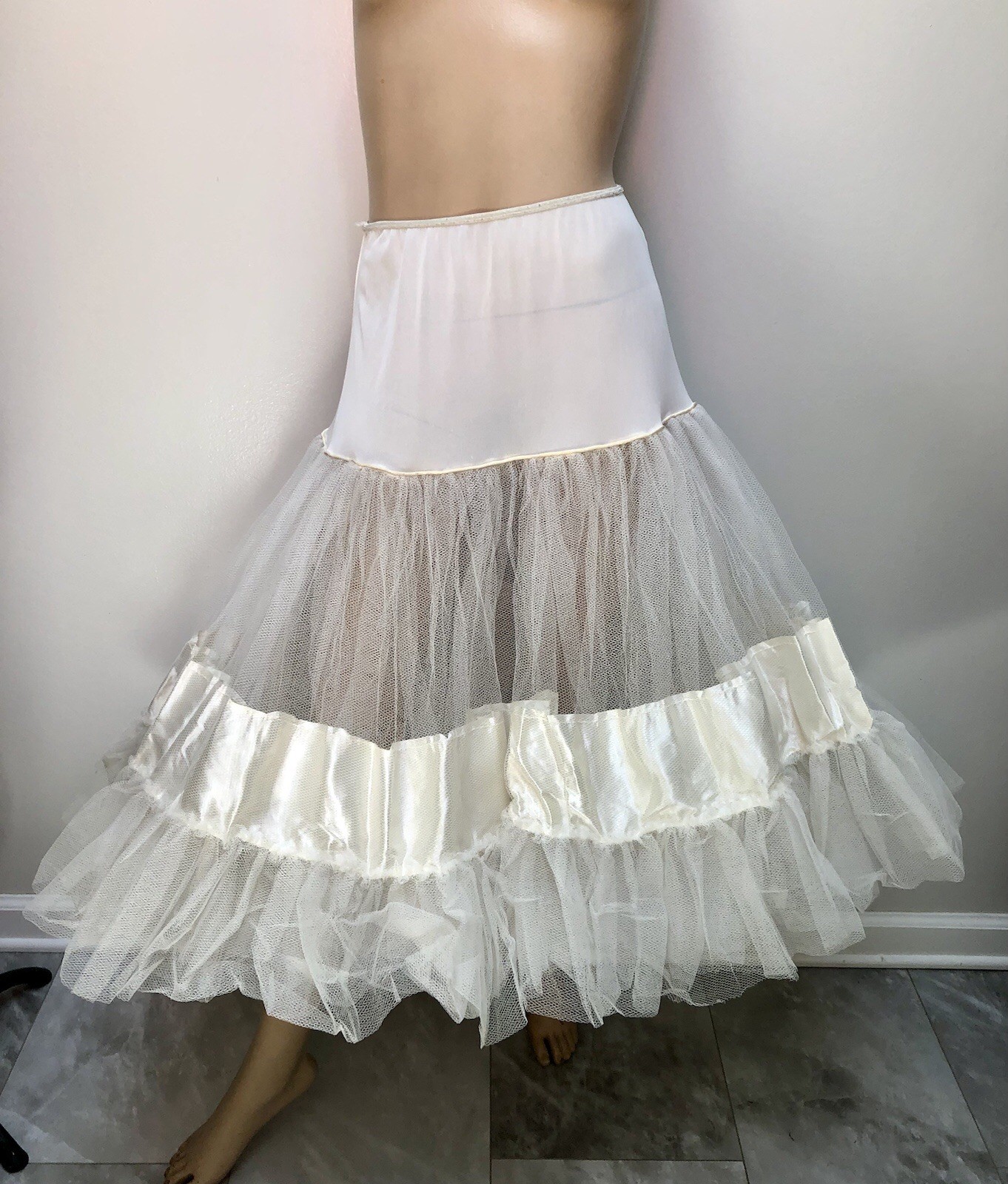 VTG 1950s ROCKABILLY Party Doll TULLE & SATIN Double Layer FULL CRINOLINE SLIP