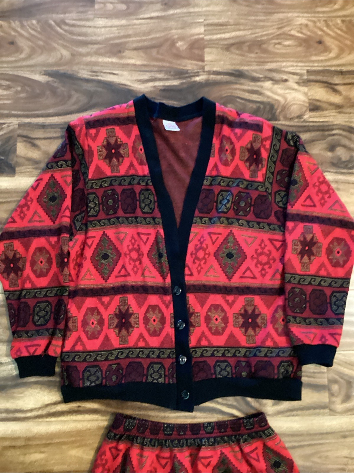 Vintage Graff Californiawear Pattern Red Black Sweater Material Size S/M
