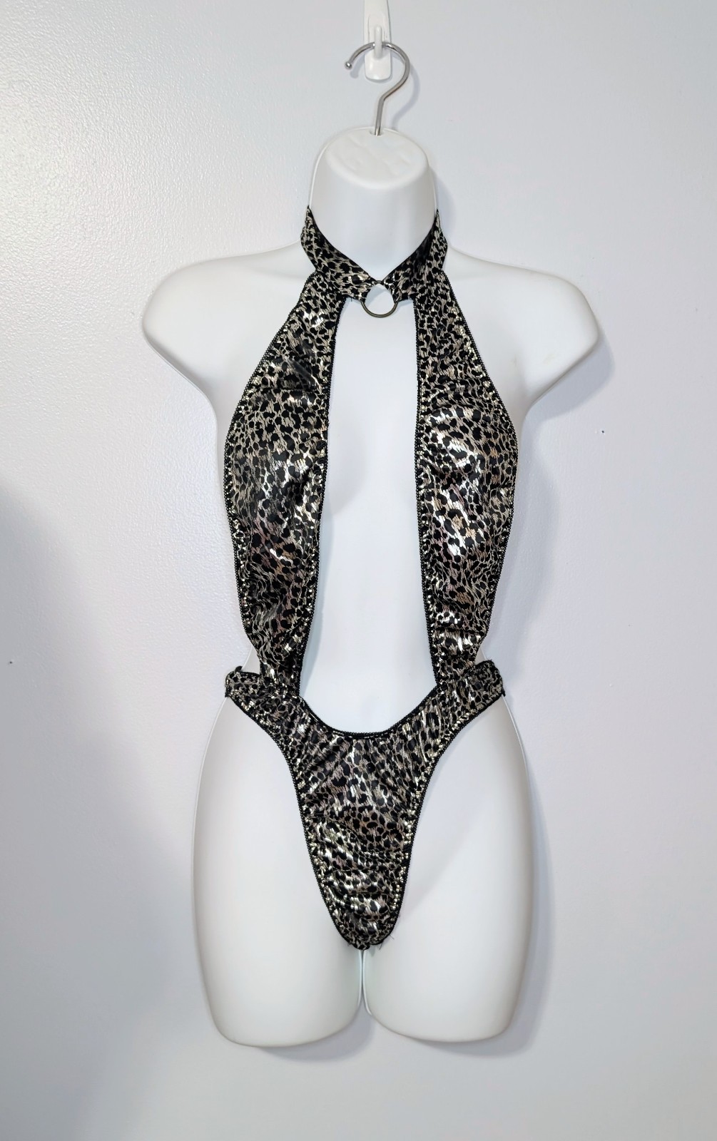 Vintage 80s/90s Frederick&rsquo;s of Hollywood Metallic Foil Leopard Teddy O-Ring OS