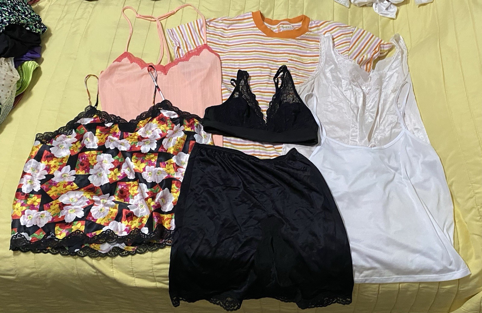 Vintage Lingerie Lot Size Large 7 Pieces Intimate Apparel & Sleepwear
