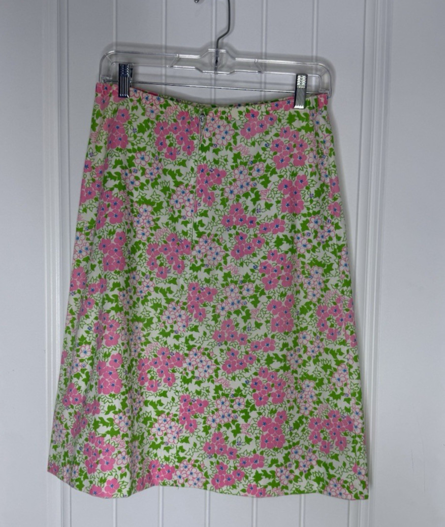 Vintage « The Lilly » Lilly Pulitzer White Skirt With Pink Flowers
