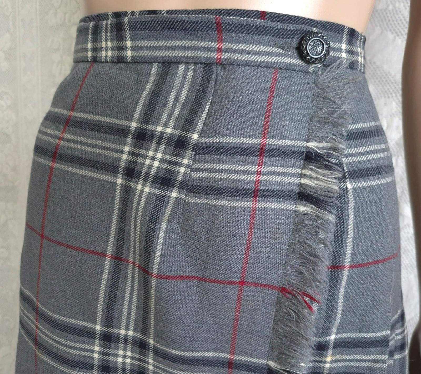 HIGHLAND QUEEN Vintage WOOL Pleated PLAID / TARTAN WRAP KILT SKIRT 40 inch waist