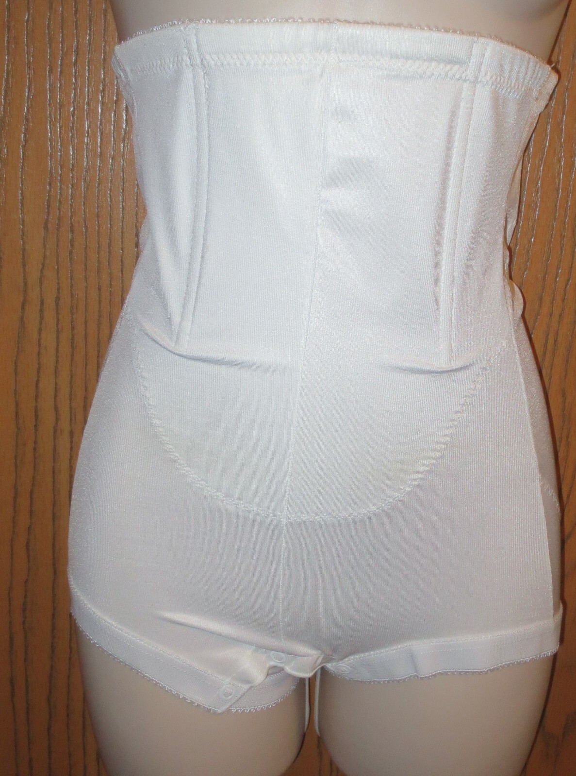 TRU HEALTH WHITE boned hi waist snap crotch surgical panties girdle 26 / M