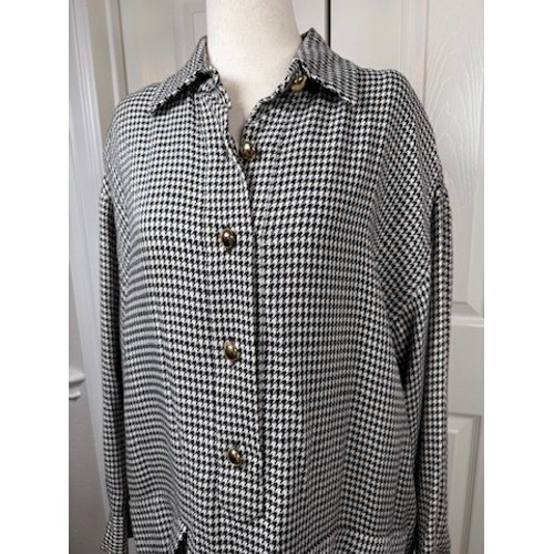 Bill Blass Vintage 90s Houndstooth Knit Shirtdress Black White Gold Button Sz 12