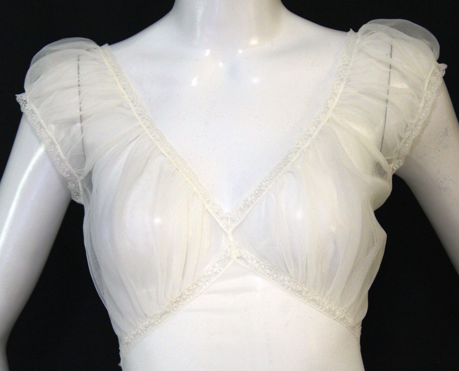 VTG 70s Pinehurst White Nylon Maxi Nightgown Sheer Bust Fitted Waist Sz 34(2-4)