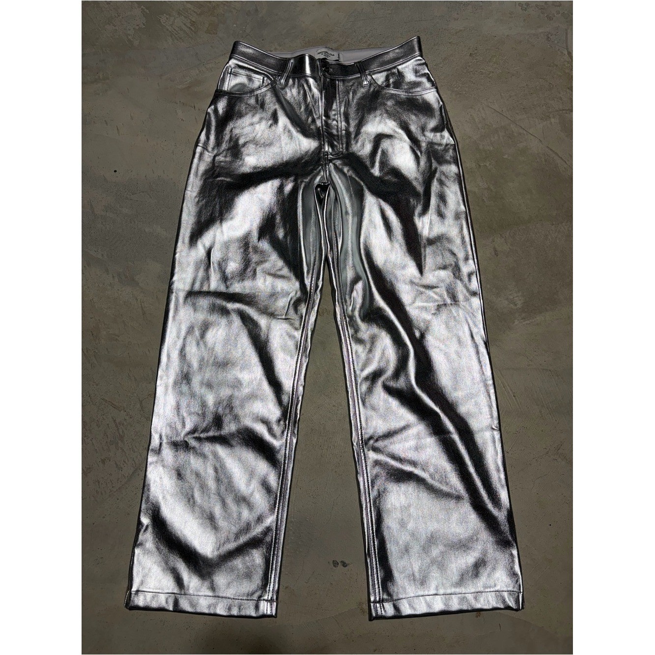 Abercrombie & fitch &rsquo;90s relaxed high rise Silver Faux Leather Pants 30/10s
