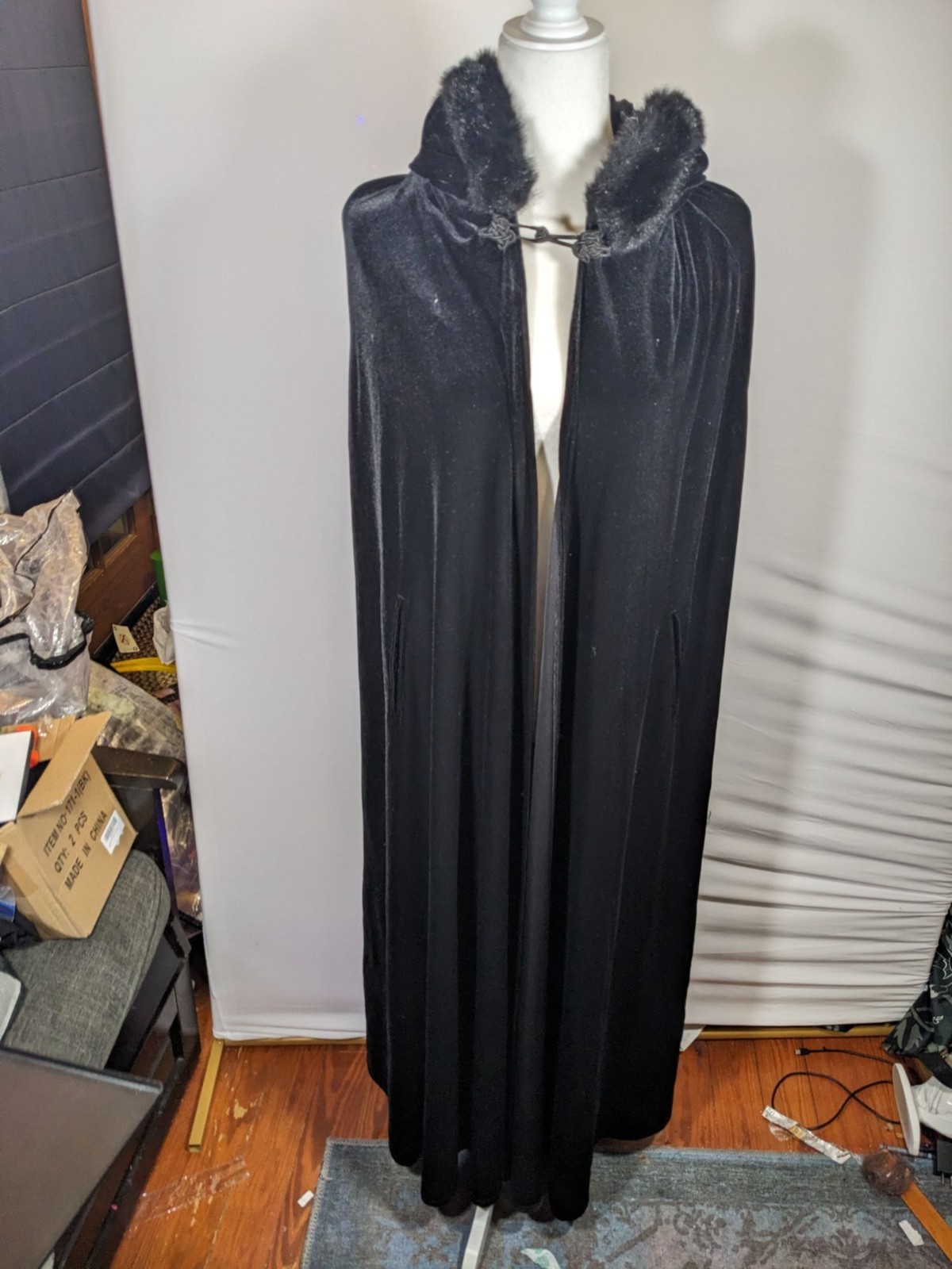 Vintage Gothic Jeffrey & Dara Evenings By Tom Barra Velvet Hooded Cloak With Fau