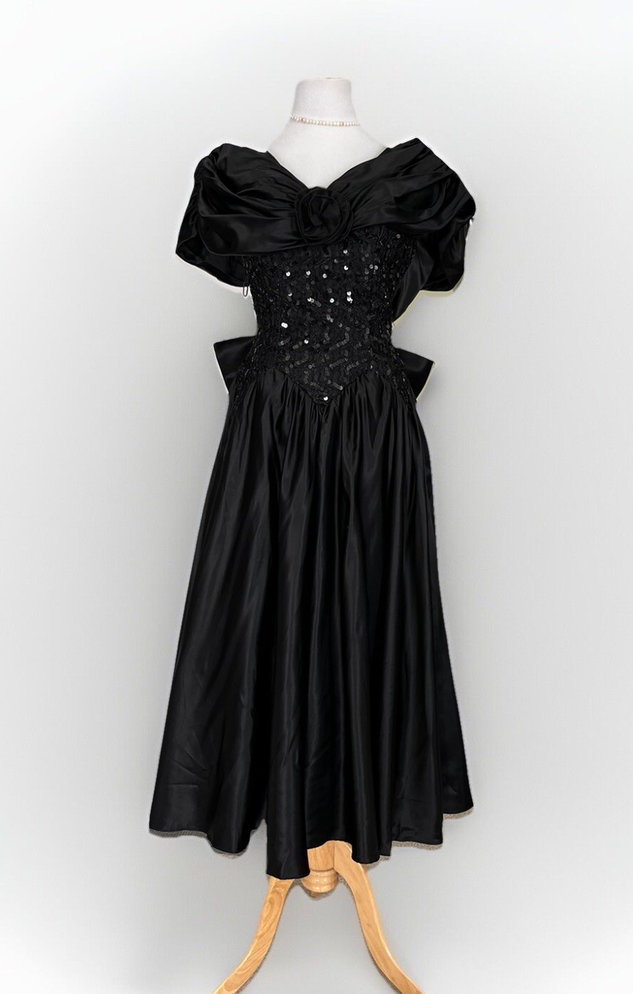 Zum Zum VTG Black Sequin Satin Off Shoulder Full Skirt Formal Prom Dress Zip 3/4