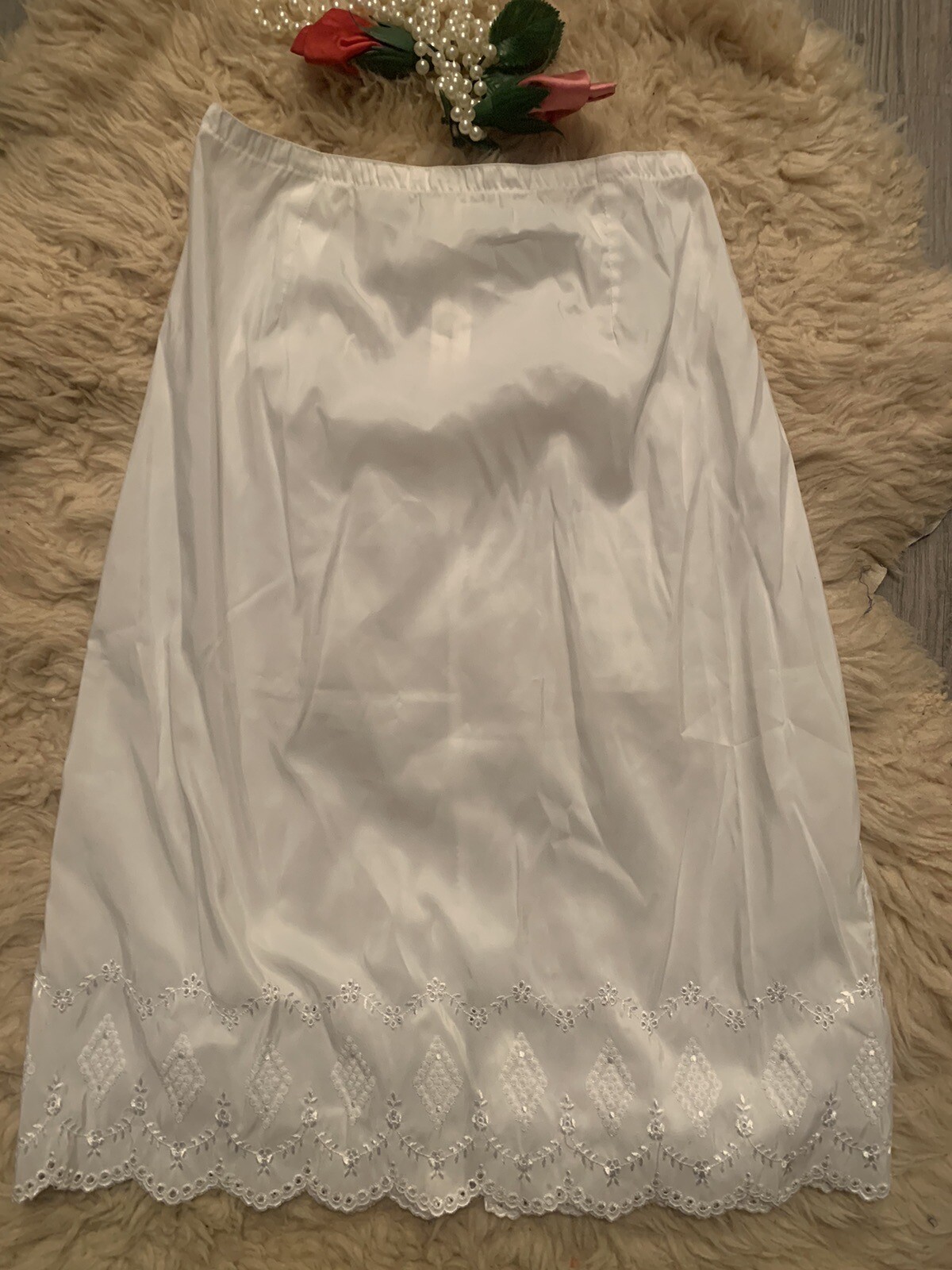 Handmade White Half slip Underskirt Zips Up Back 24” Waist Scalloped Edge