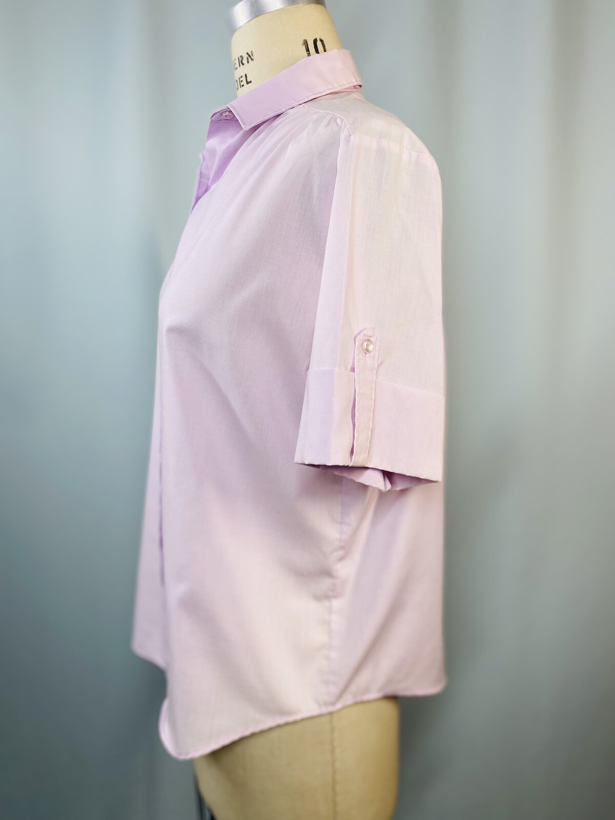 Vintage Blouse SIZE MEDIUM lavender purple short sleeve 70s 80s LAND N&rsquo; SEA