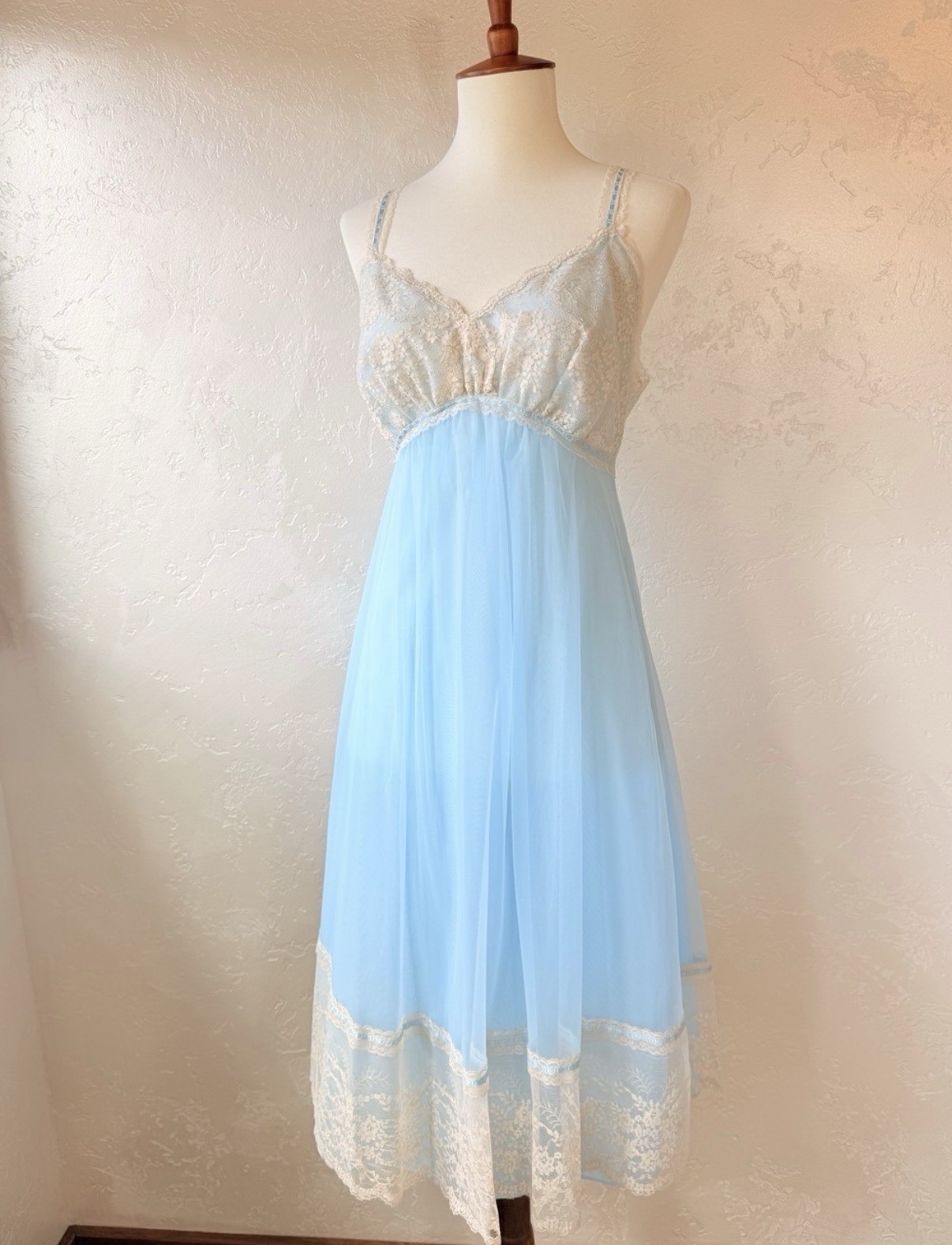 Vintage Van Raalte Chiffon and Lace Slip Dress Nightgown 1960’s Fairy Coquette S