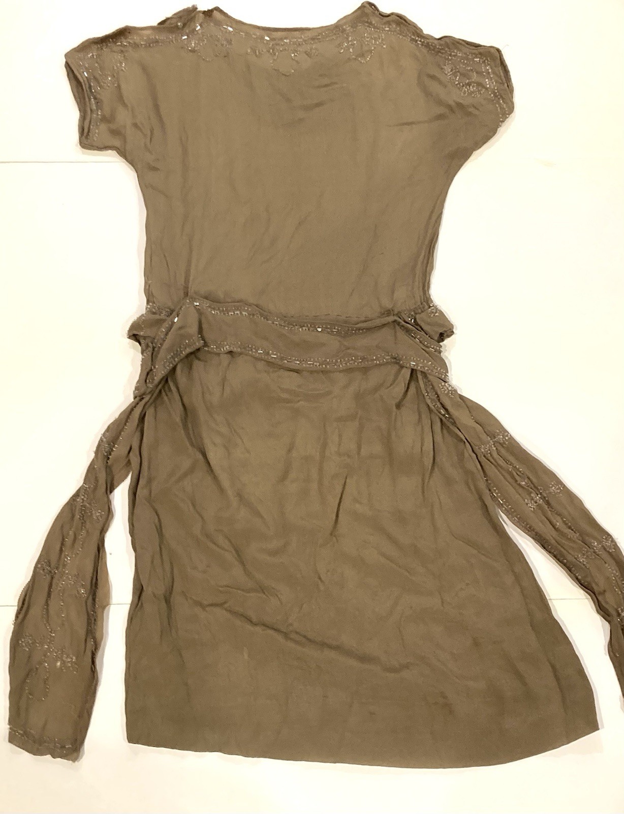 Vintage 1920s silk beaded flapper dress as is B 38