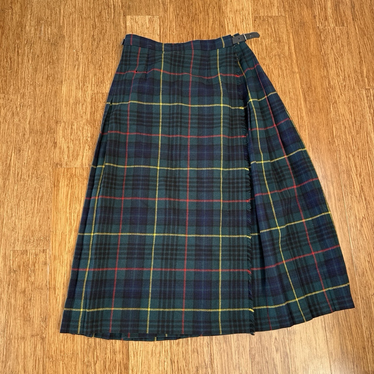Vintage 100% wool brendella Green, red, and yellow plaid pleated midi skirt