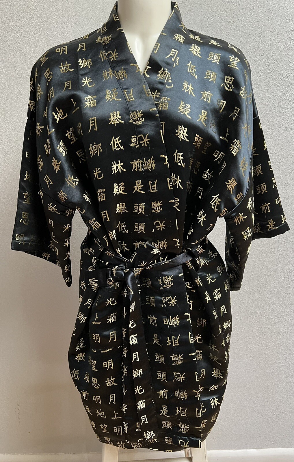 Double Peach VTG Black/Gold Silk Kimono Robe One Size