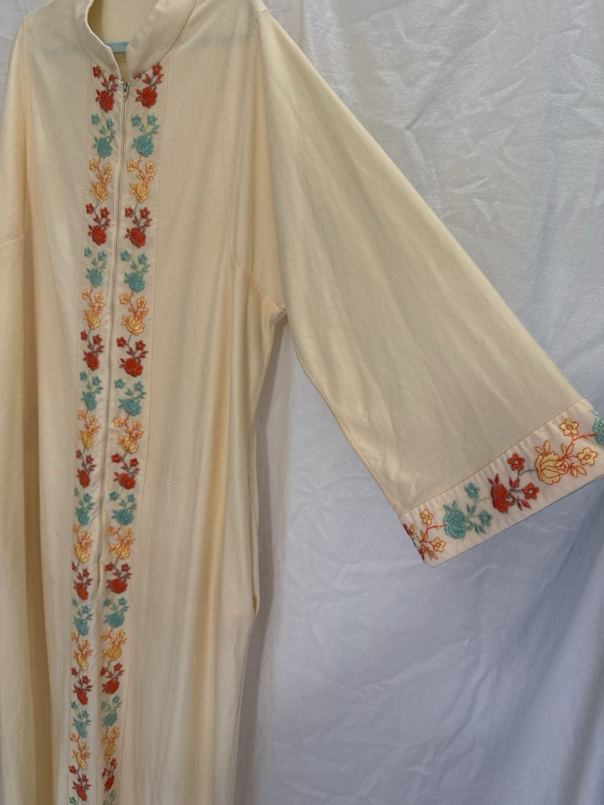 VTG 70s Embroidered Caftan Lounge Dress Grandma Chic Cottagecore Maxi