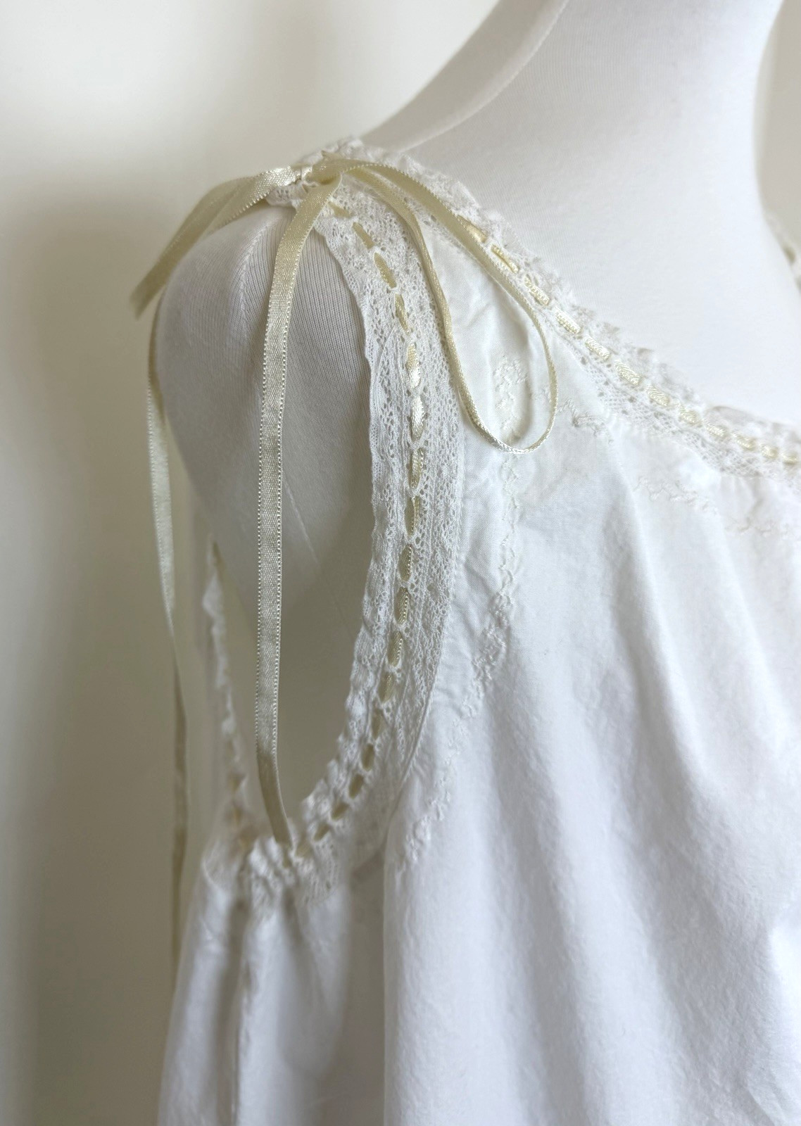 J Peterman Sz L White Cotton Petticoat Nightgown Midi Cottagecore Prairie Ribbon