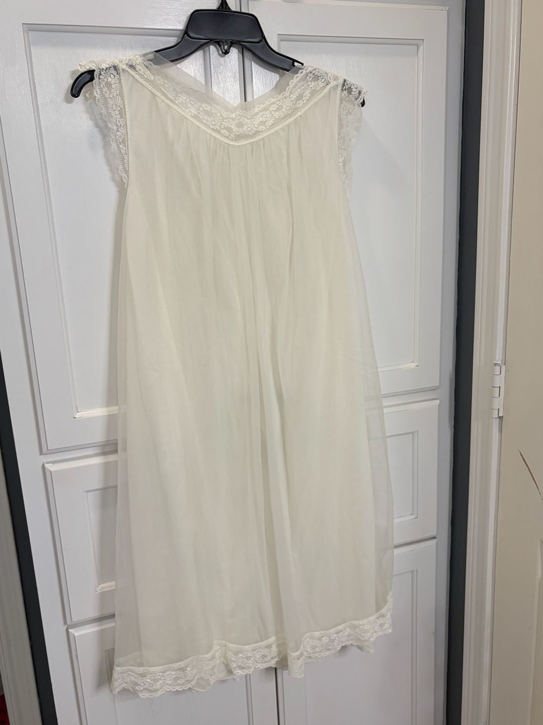 Vintage Ivory Sheer Nylon Peignoir Nightgown Lace Bridal Lingerie Romantic M