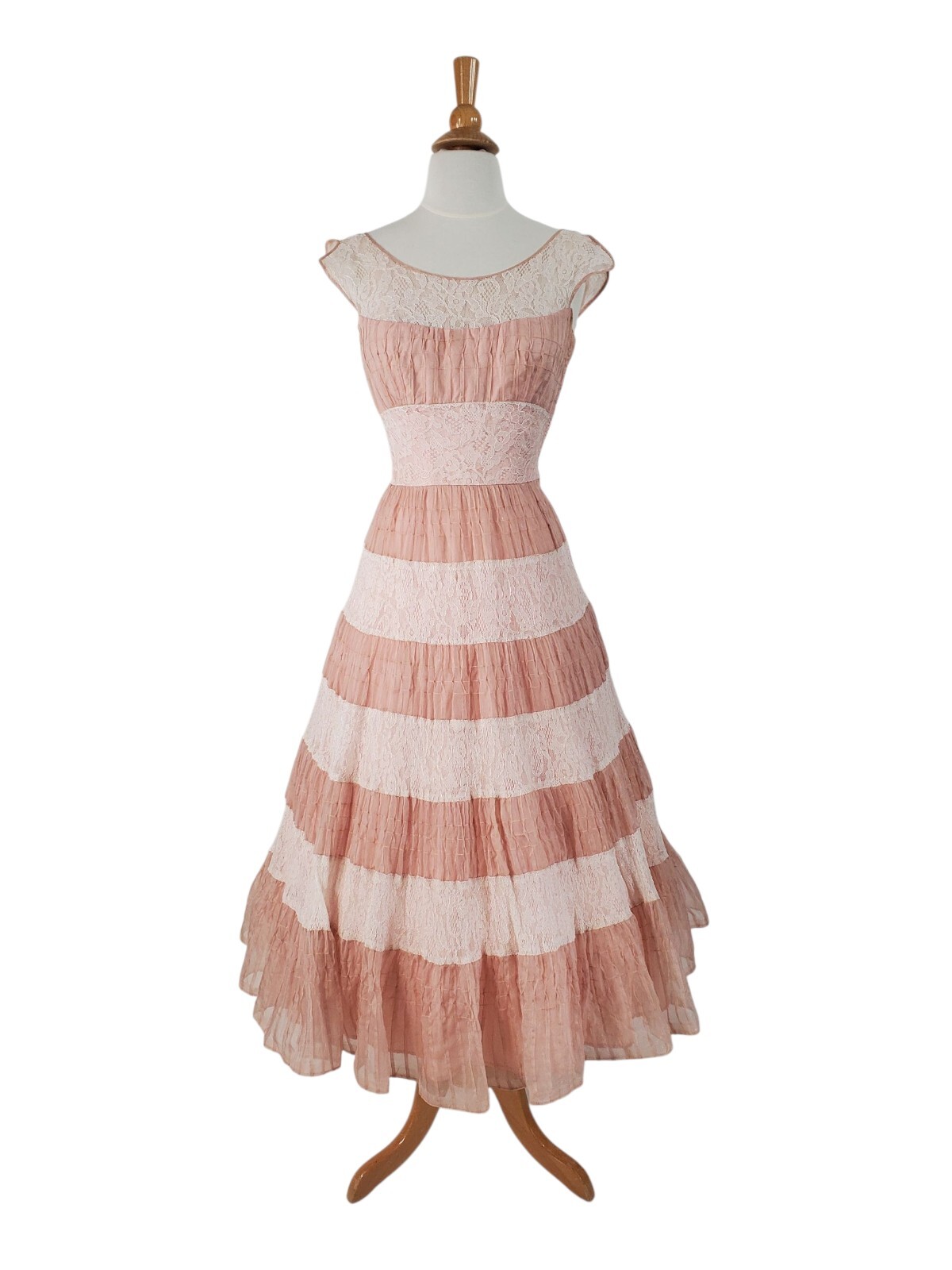 Vintage 40&rsquo;s or 50&rsquo;s Party Dress in Pink Silk and Cream Lace – sm