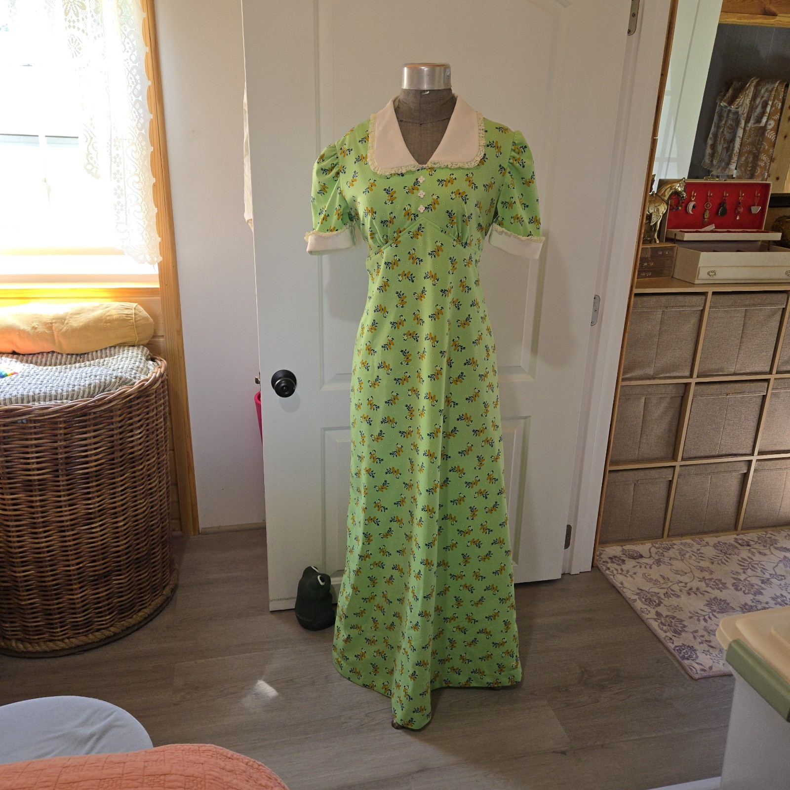 Vintage 70s Floral Bird Collared Maxi Dress, SIZE M, See Description