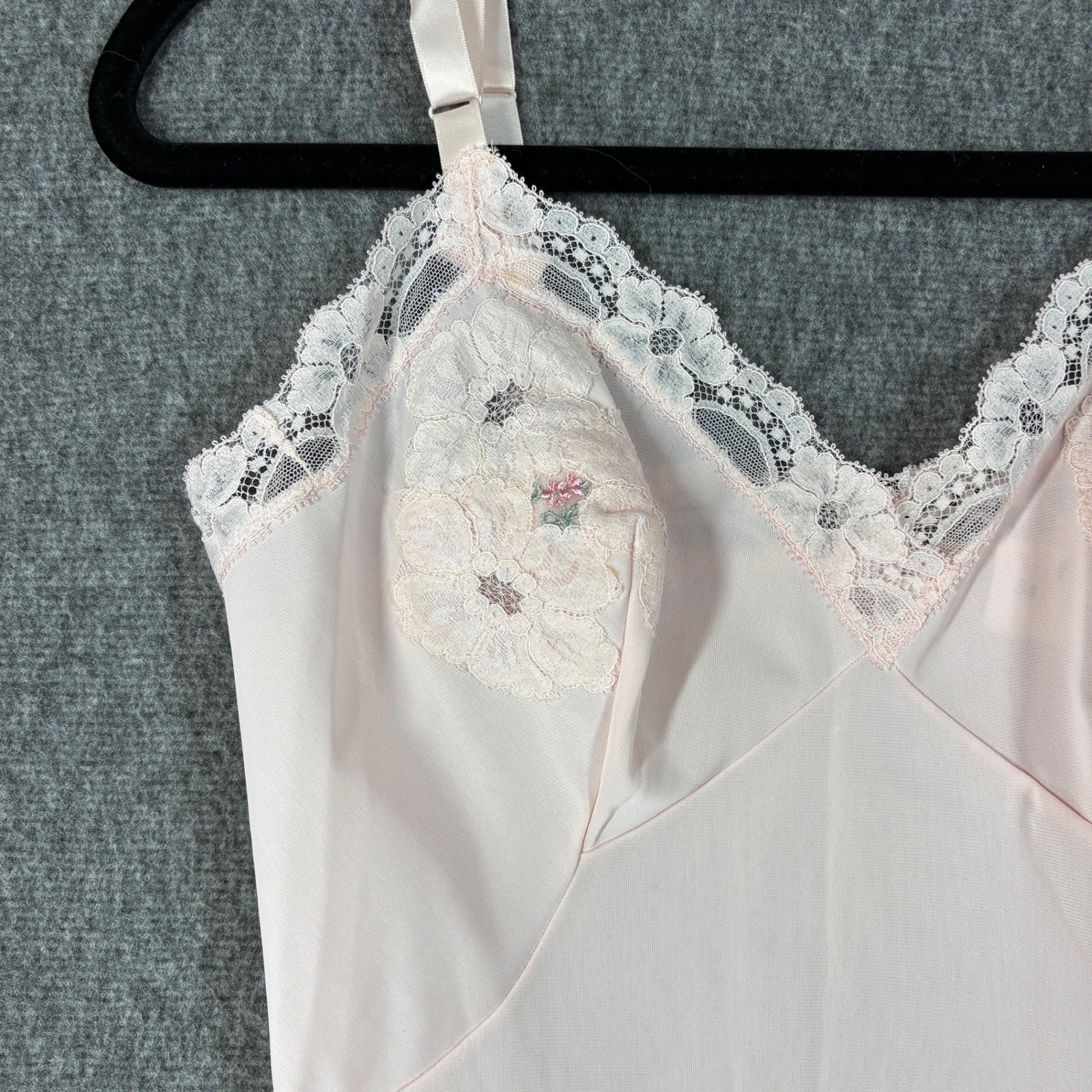 NWT Vintage Shadowline Pink Nylon Full Slip Floral Applique Size 32 Short