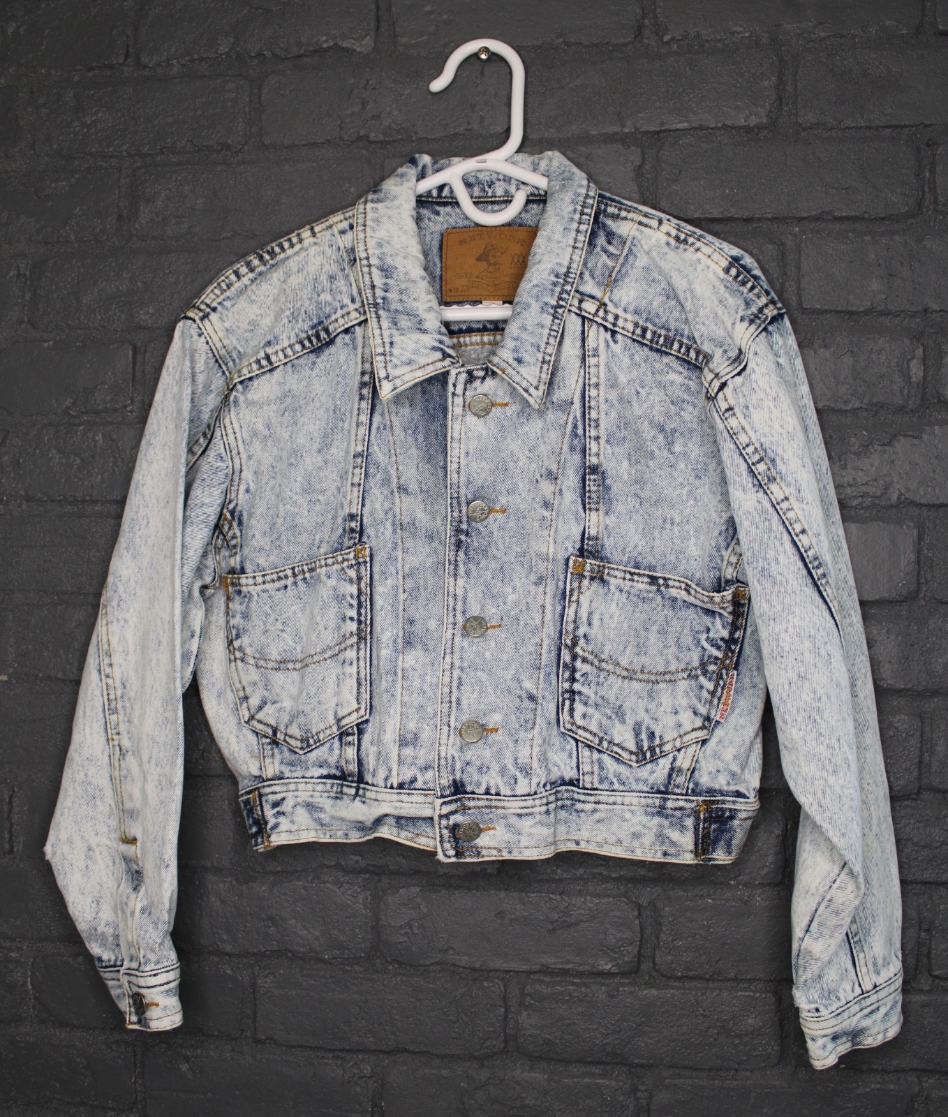 Vintage 1990s Network acid wash denim jean jacket, size medium