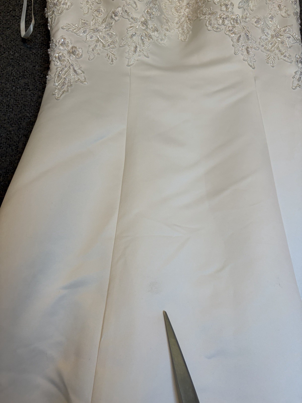 Christina Wu Ivory Lace Appliqué Wedding Dress Size 16 Regular Style 1660-2