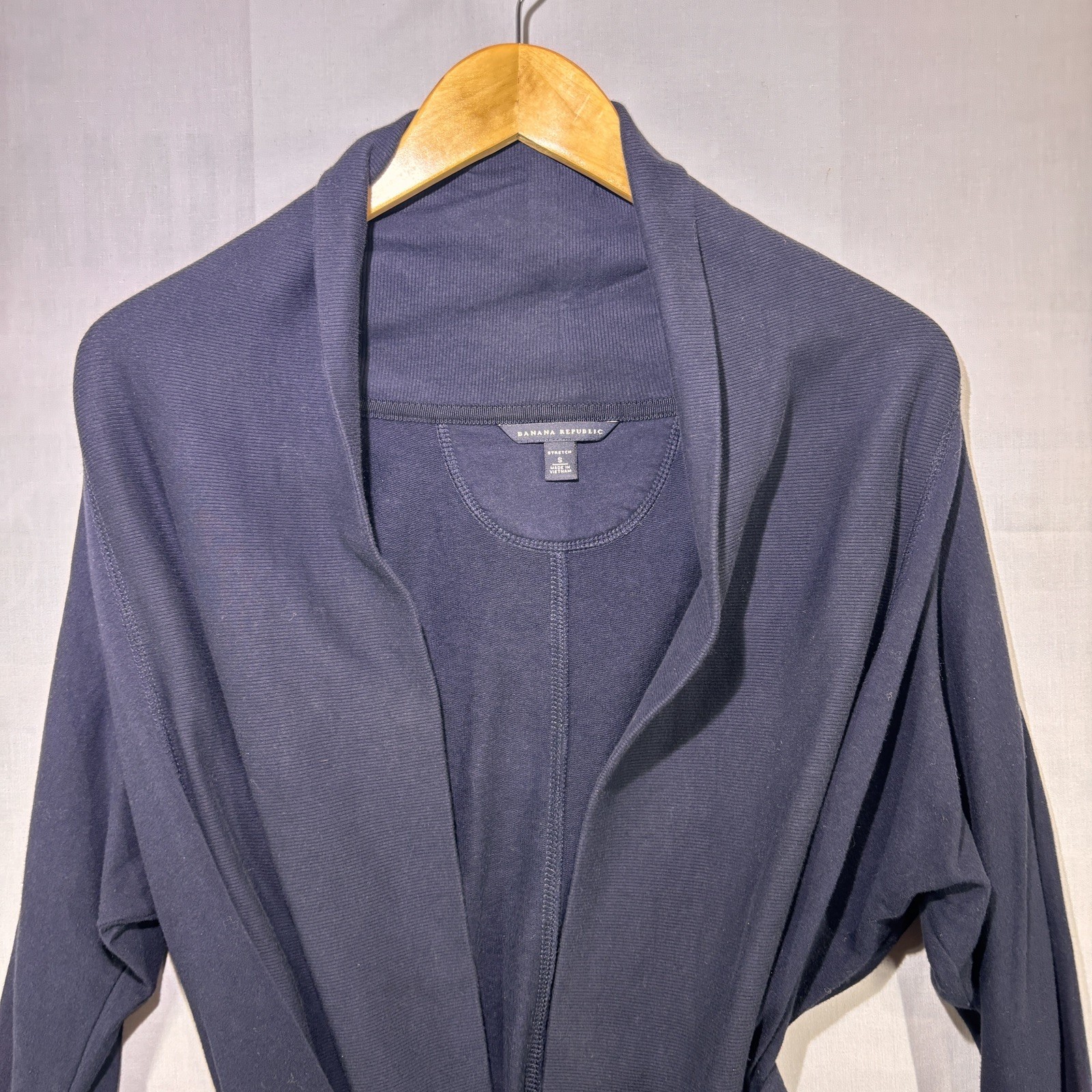 Banana Republic Stretch Wrap Navy Top Blouse Sz Small Excellent condition