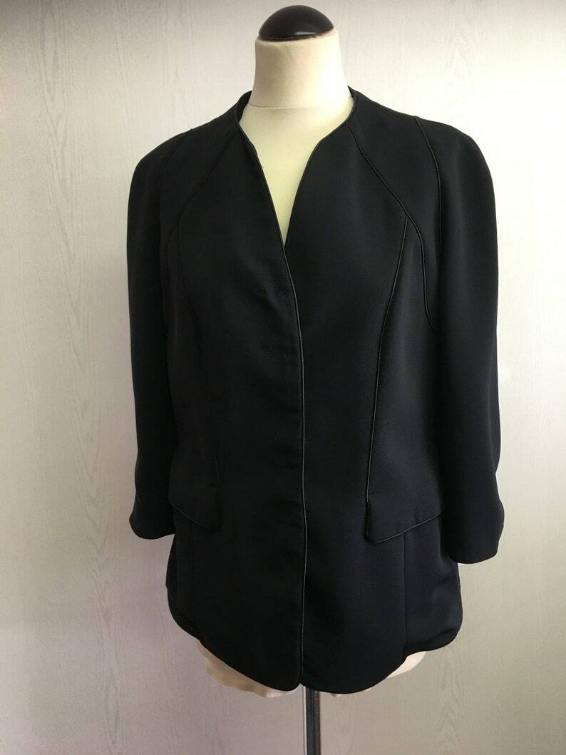Women&rsquo;s 90&rsquo;s Vintage blazer | Black fine wool blazer | ladies dress blazer
