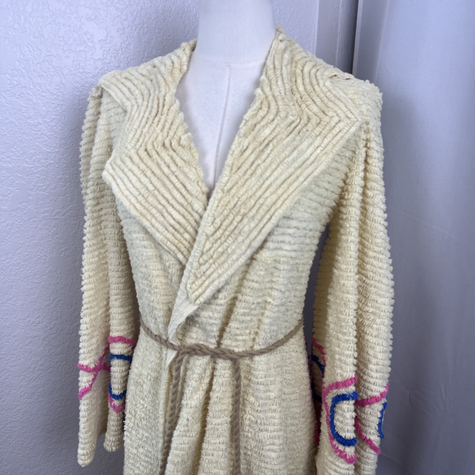 Vintage Peacock Chenille Bath Robe Long Yellow Housecoat Cottage 40s 50s READ