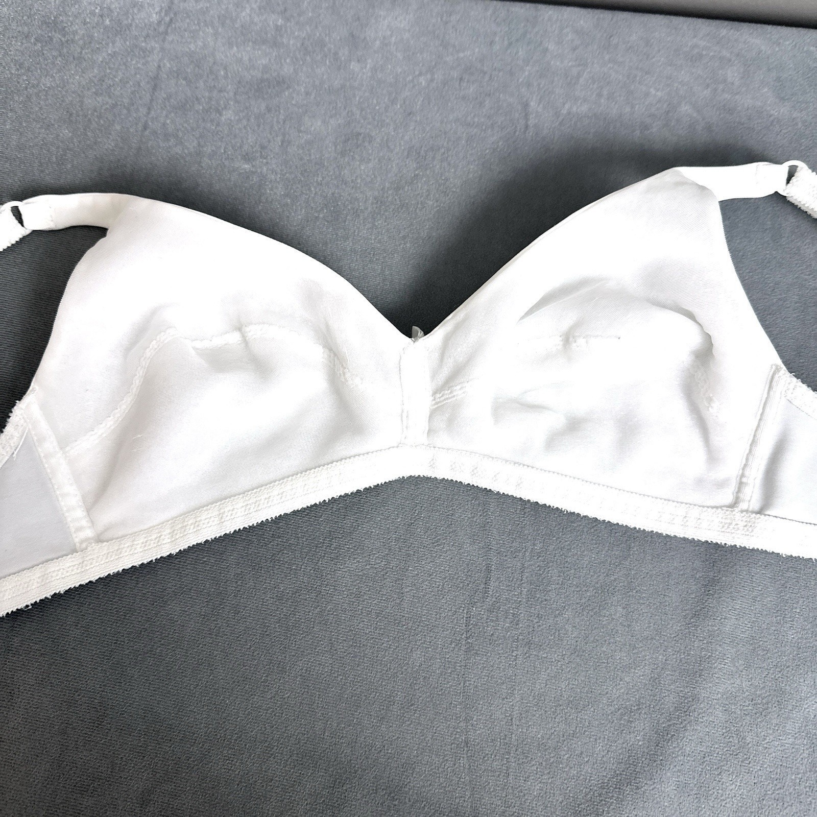 Vintage Warner&rsquo;s The Real McCoy Wireless Bra Size 34B White 1295 Fiberfill Lined