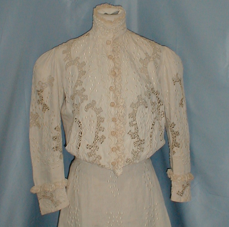Elegant Antique Dress Victorian 1890 Beige Cut Work Linen Tea Dress