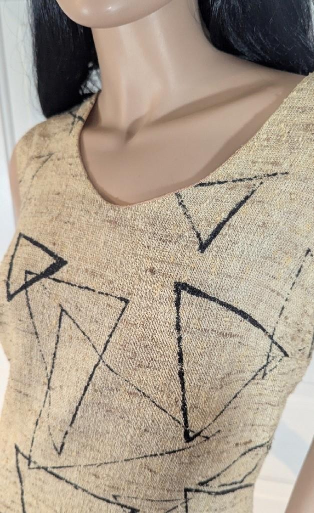 1960s Barkcloth Mini Dress MCM Graphics 38&Prime; Bust Large Volup!