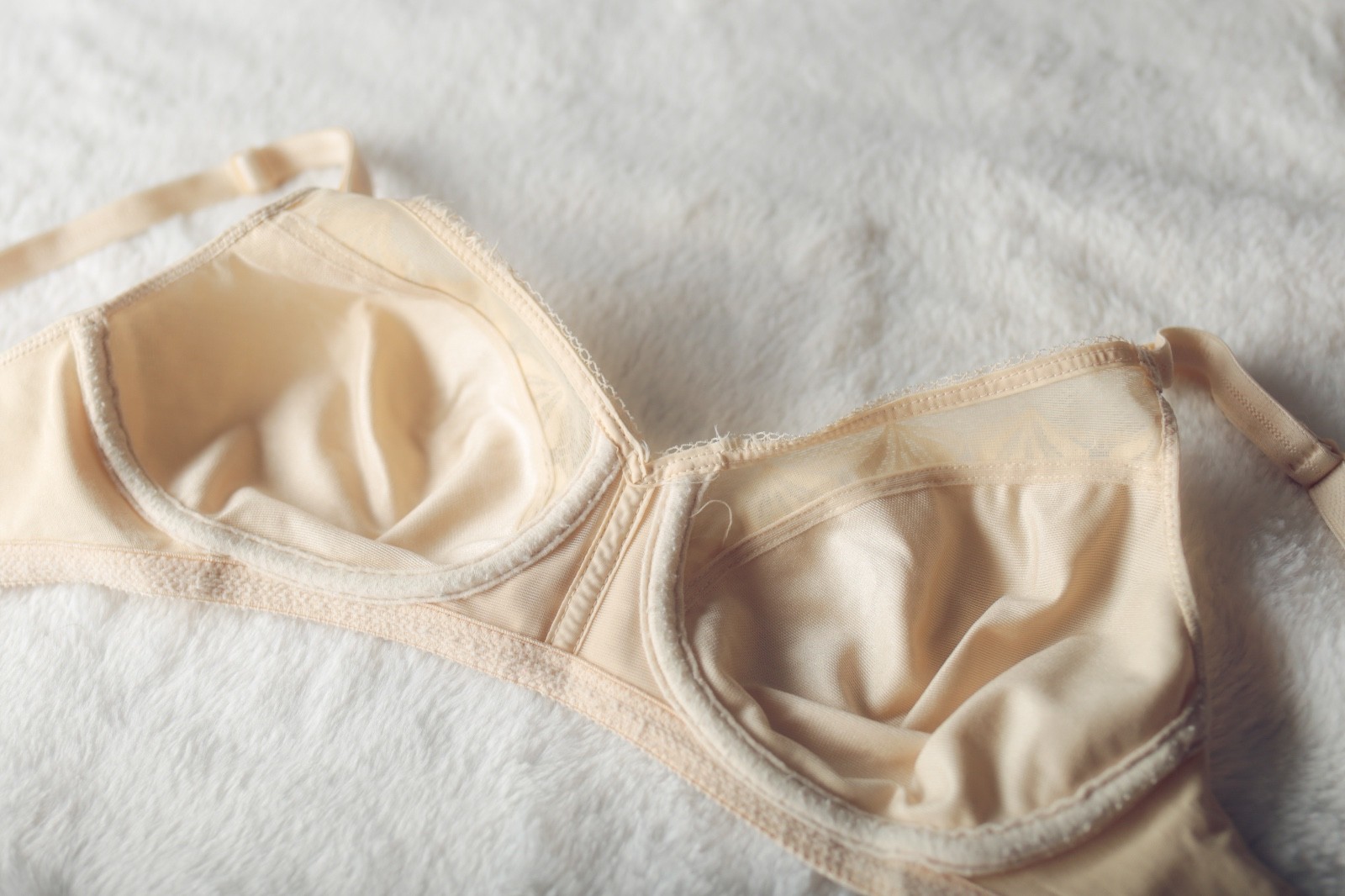 Happy Medium Vintage Retro Satin Unlined Pointy Wireless Bra Ivory 34B