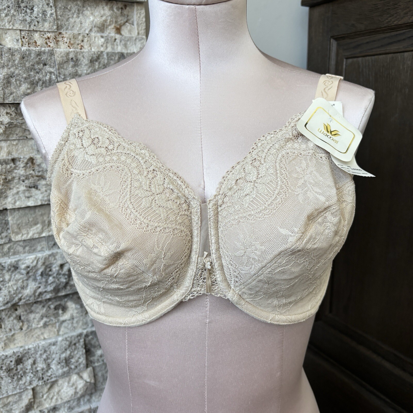NWT! Vintage Wacoal Bra Size 34DDD Style 85715 Naturally Nude Lace Underwire
